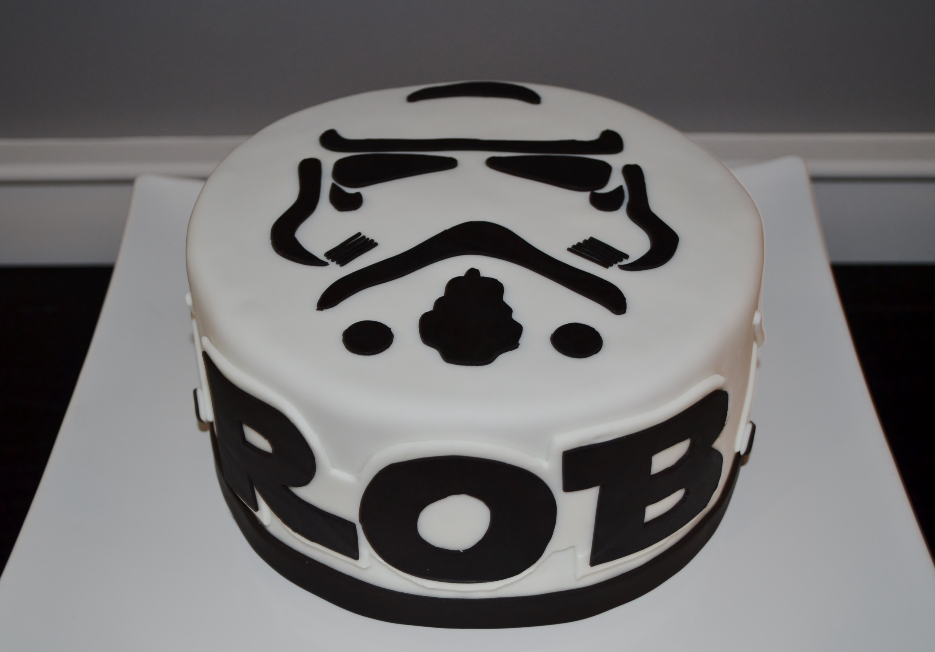 Detail Star Wars Stormtrooper Cake Nomer 10