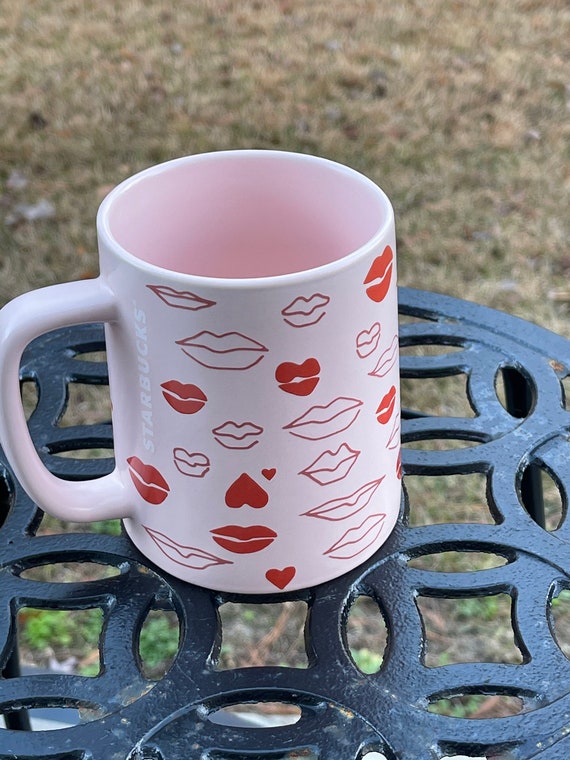 Detail Starbucks Lips Mug Nomer 52