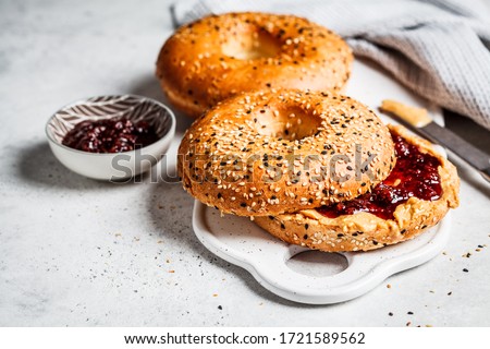 Detail Starbucks Multigrain Bagel Vegan Nomer 50