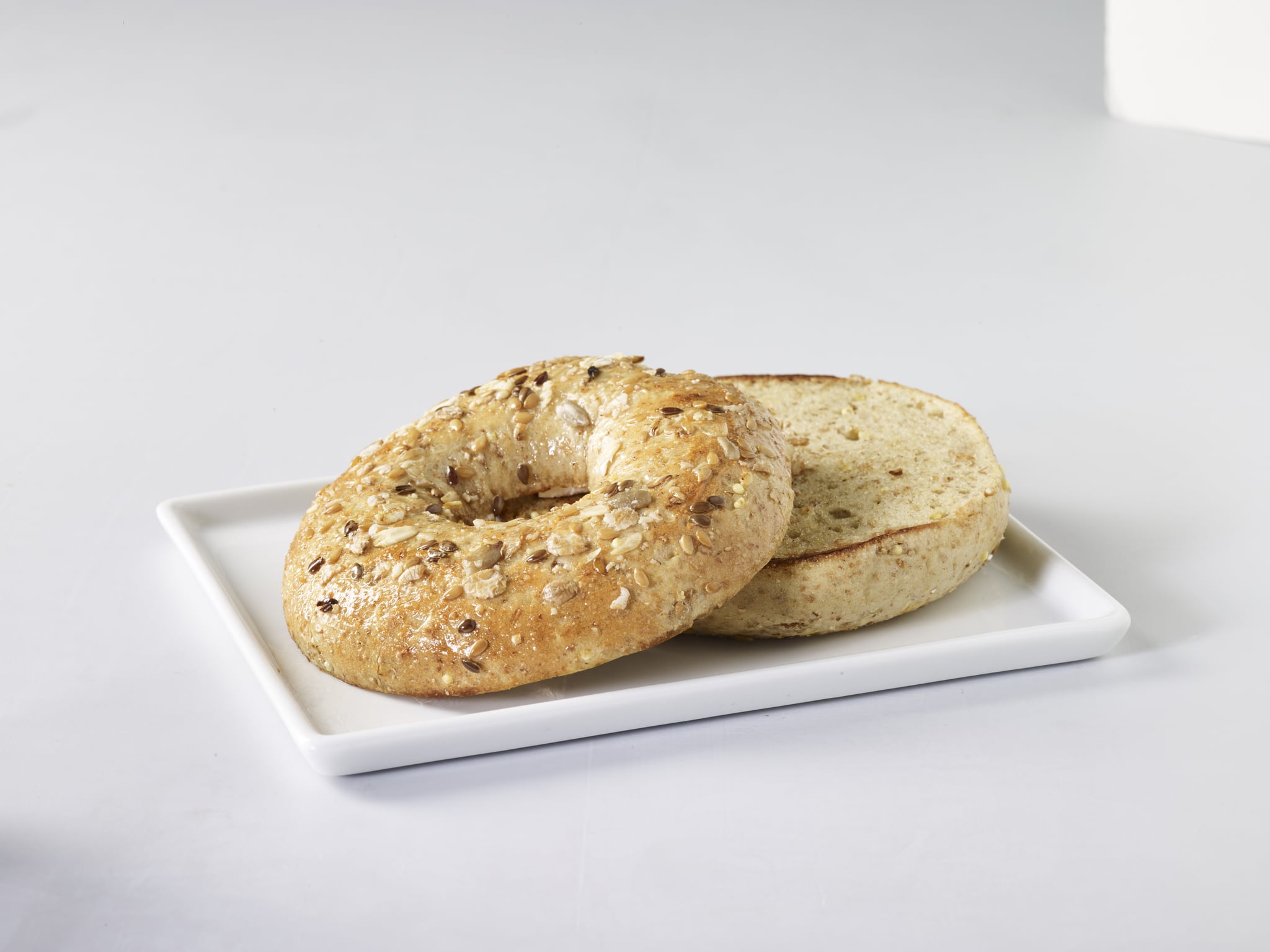 Detail Starbucks Multigrain Bagel Vegan Nomer 6