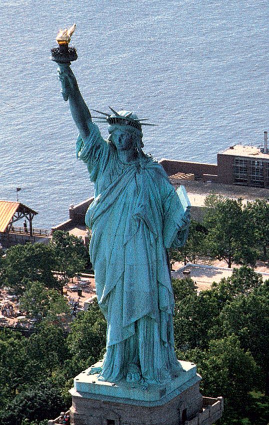 Detail Statue Of Liberty Image Nomer 36