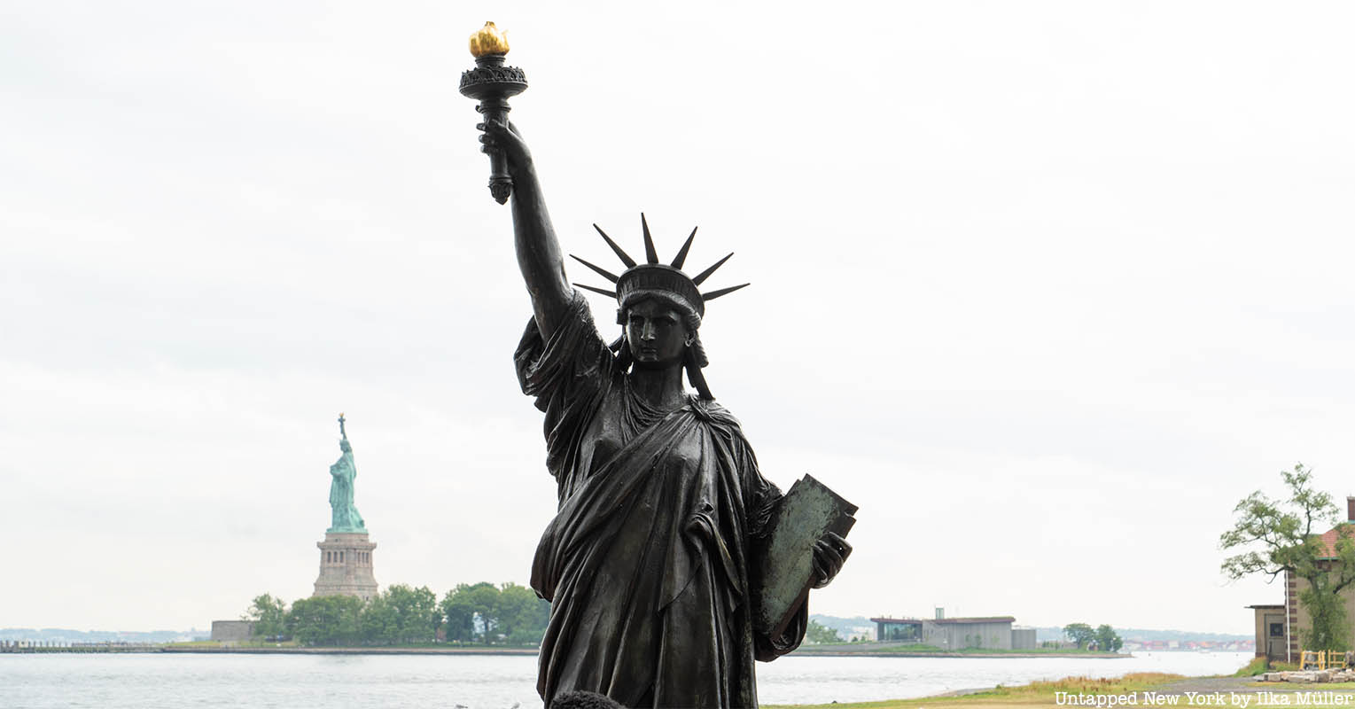 Detail Statue Of Liberty Pictures Nomer 41