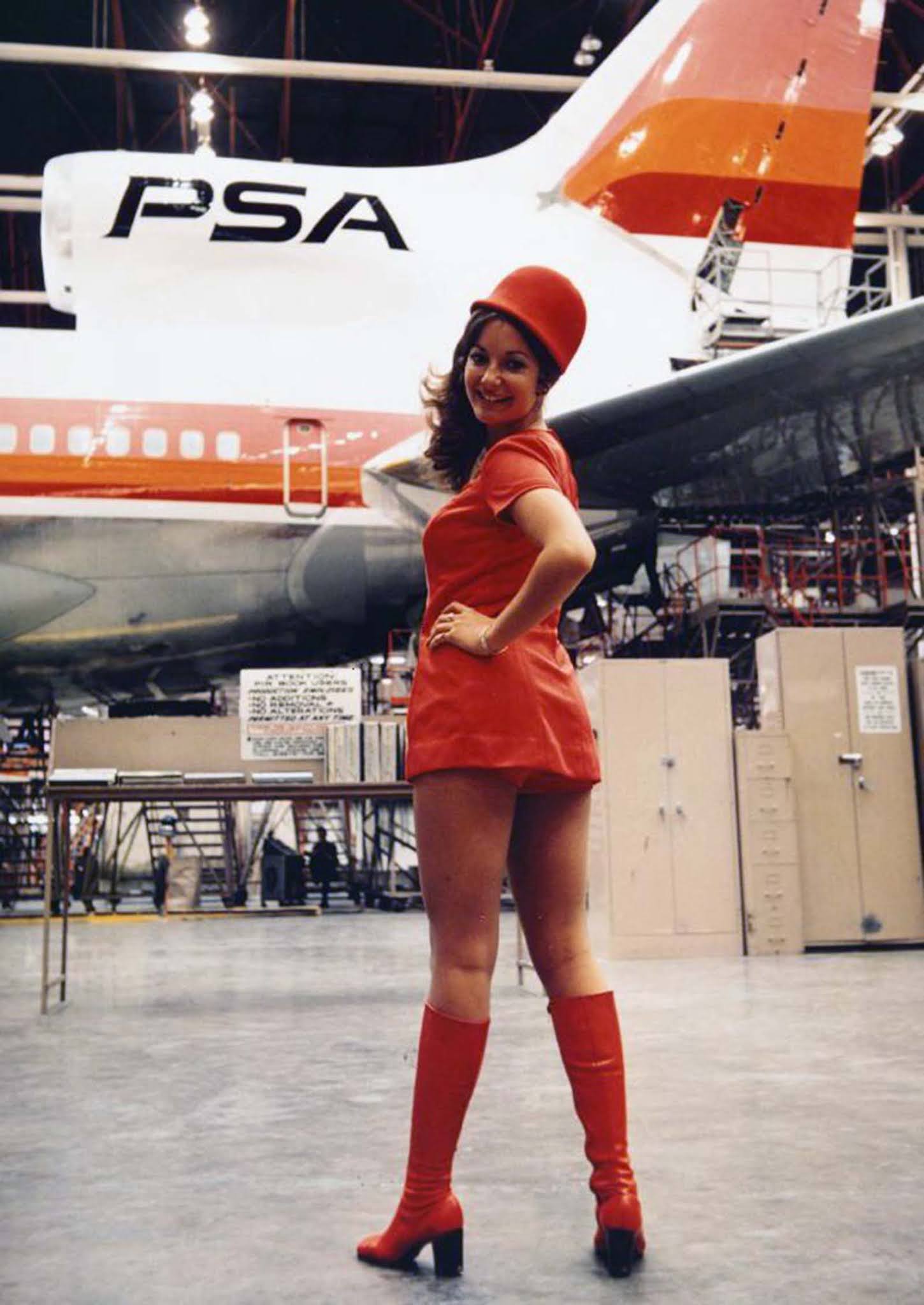 Detail Stewardess Photos Nomer 15