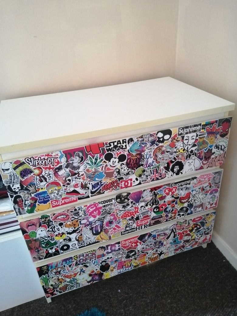 Sticker Bomb Furniture - KibrisPDR