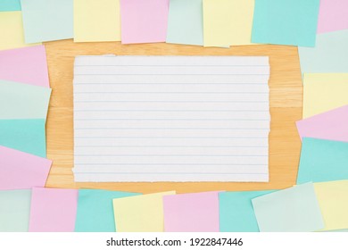Detail Sticky Note Background Nomer 31
