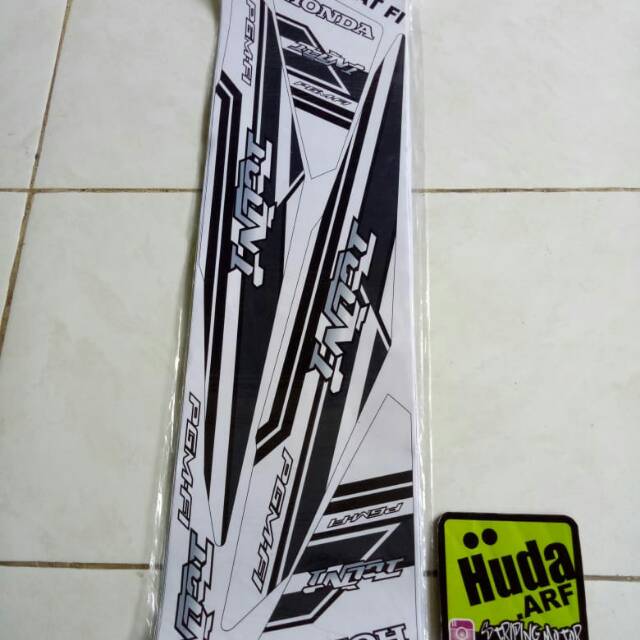 Detail Stiker Garis Garis Nomer 51