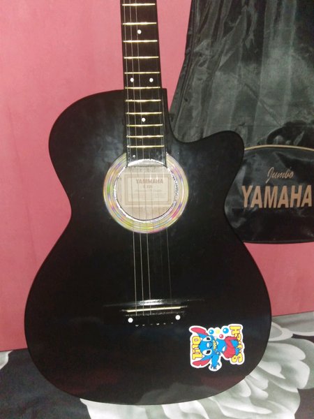 Detail Stiker Gitar Yamaha Nomer 22