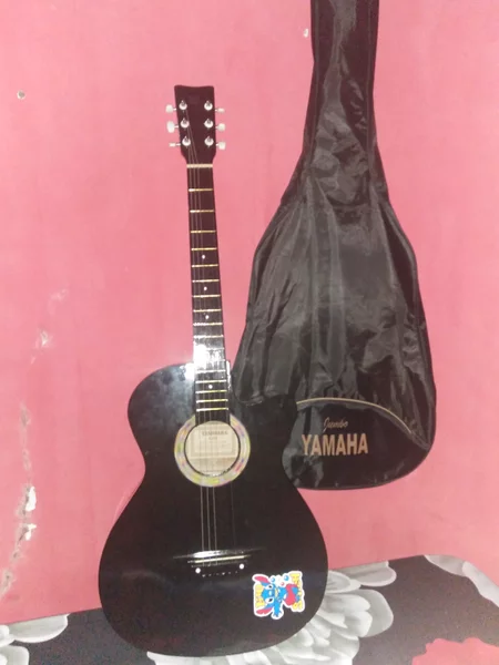 Detail Stiker Gitar Yamaha Nomer 50