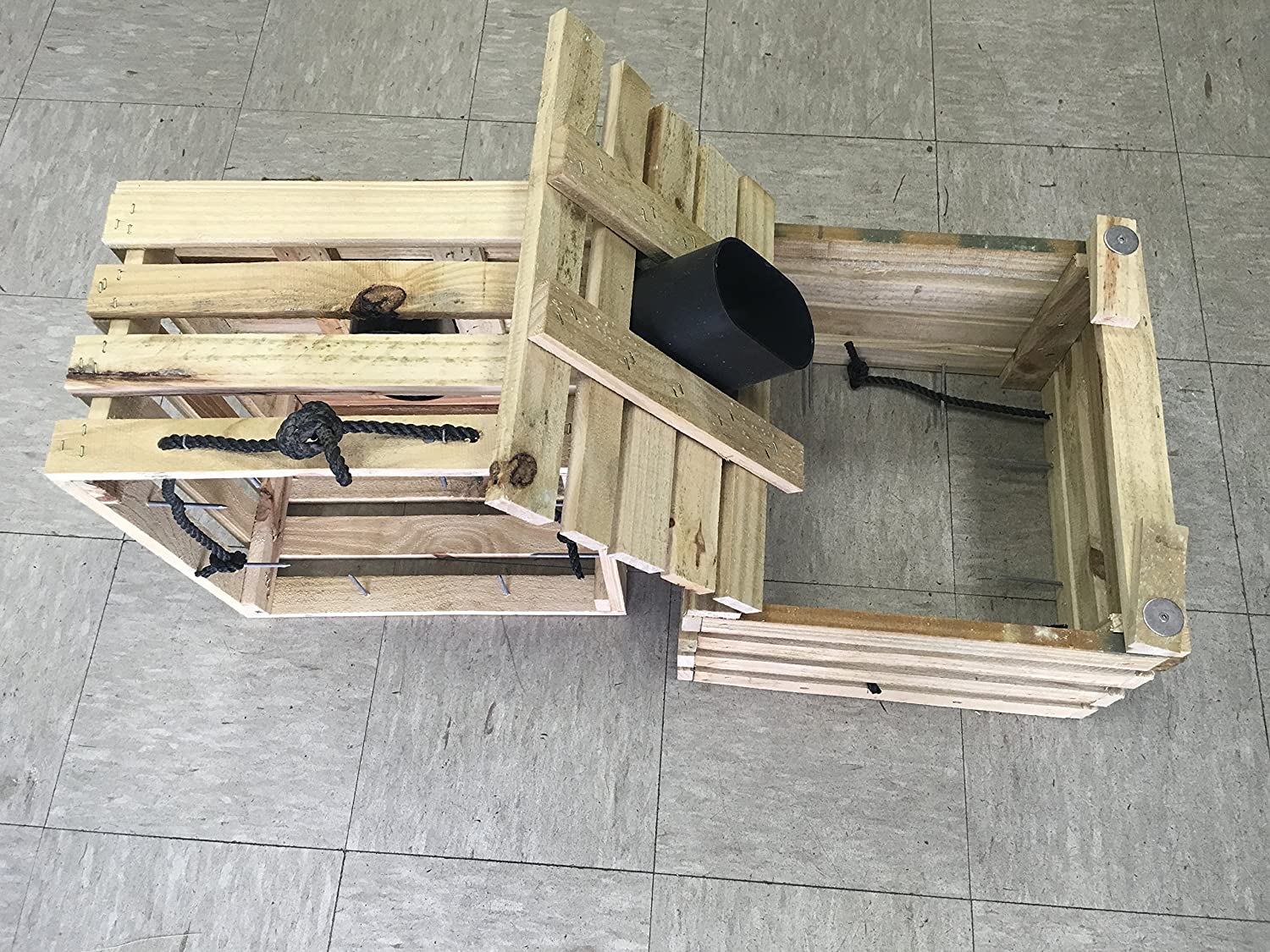 Detail Stone Crab Trap Kit Nomer 32