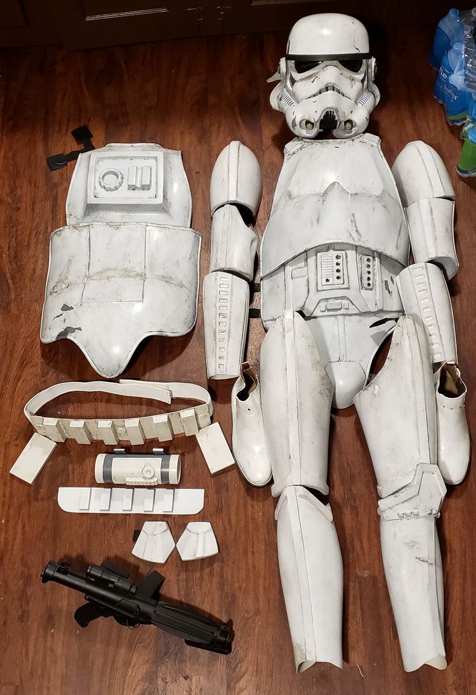 Detail Stormtrooper Armor Plastic Nomer 15