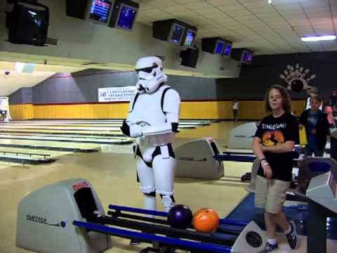 Detail Stormtrooper Bowling Ball Nomer 28