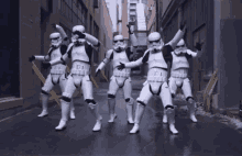 Detail Stormtrooper Breakdance Nomer 16