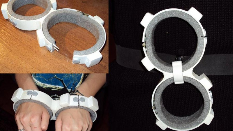 Detail Stormtrooper Handcuffs Nomer 40