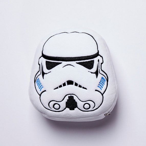 Detail Stormtrooper Pillow Nomer 22