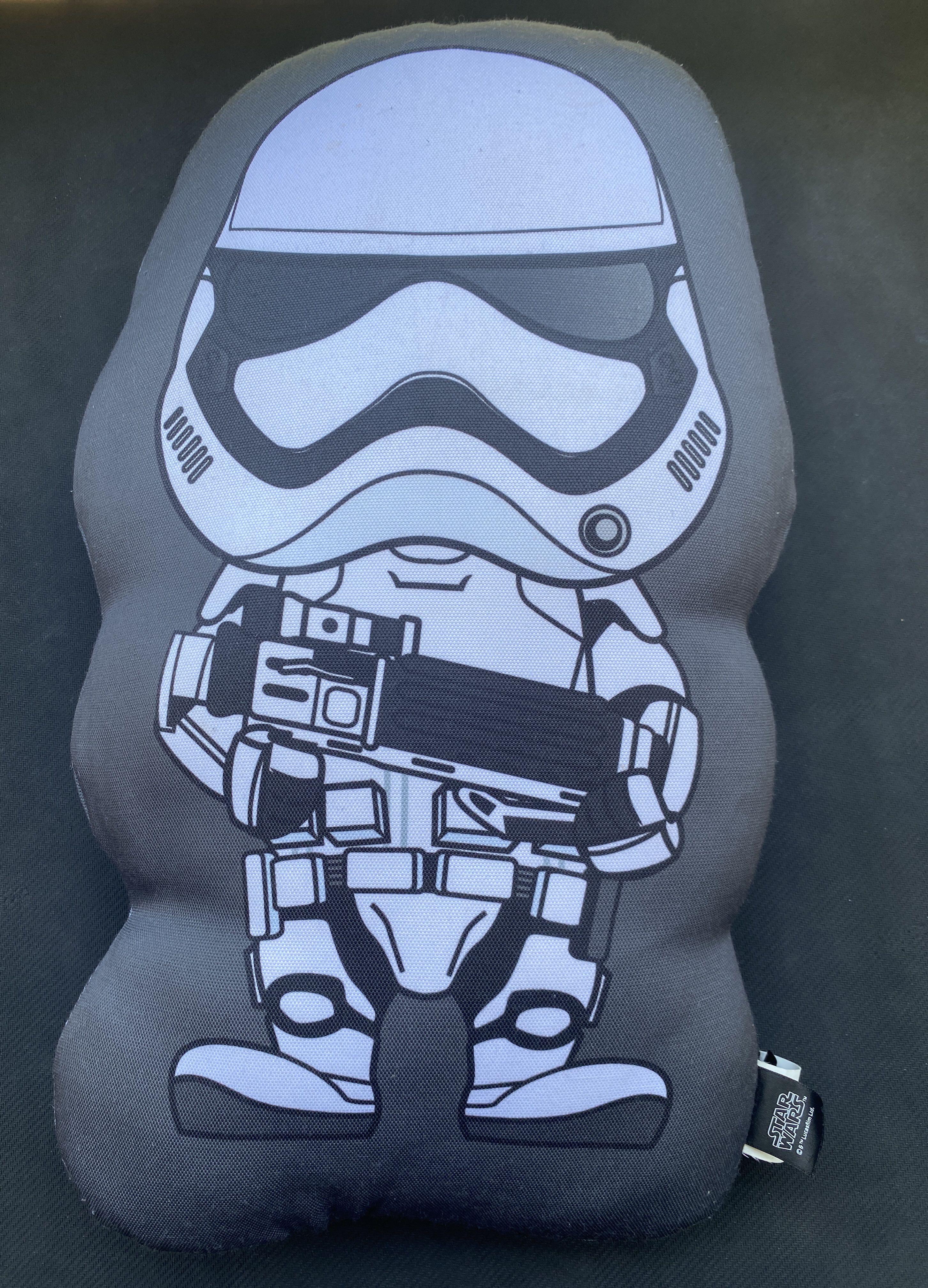 Detail Stormtrooper Pillow Nomer 31