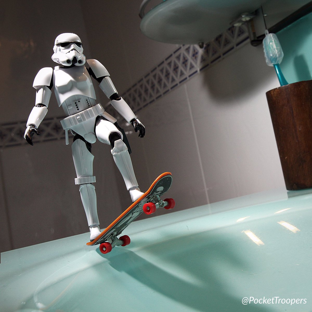 Detail Stormtrooper Skateboard Nomer 26