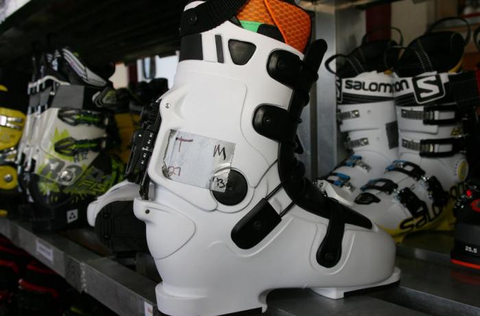 Detail Stormtrooper Ski Boot Nomer 43