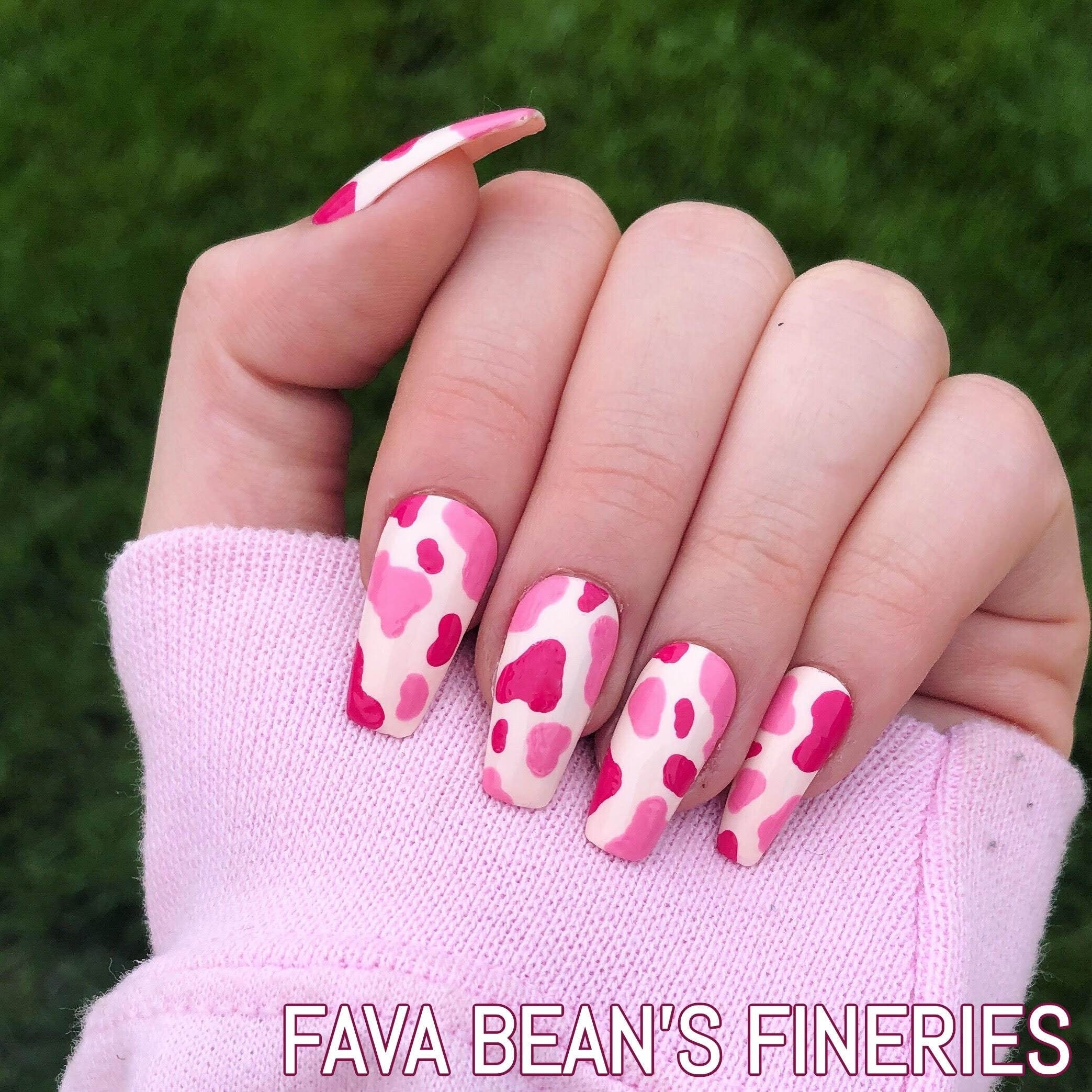 Detail Strawberry Cow Nails Nomer 2