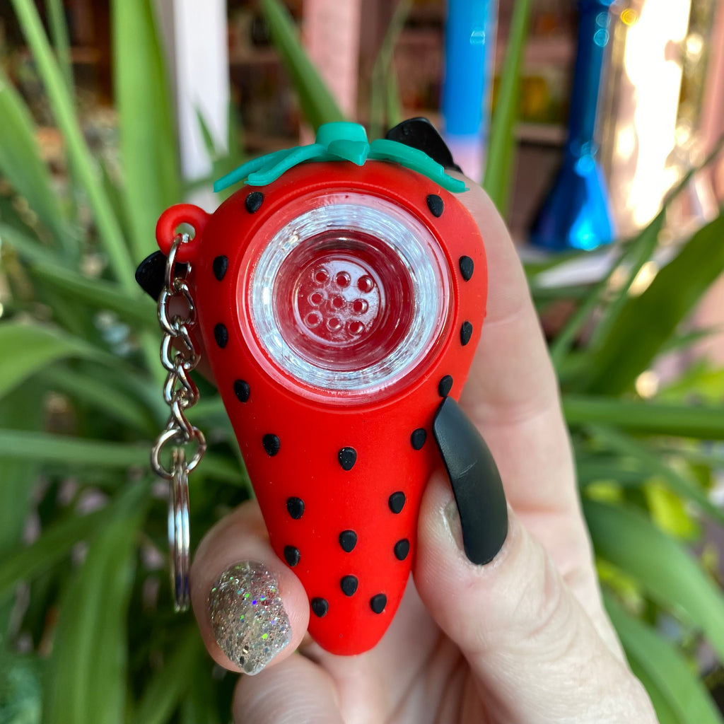 Detail Strawberry Lighter Keychain Nomer 47