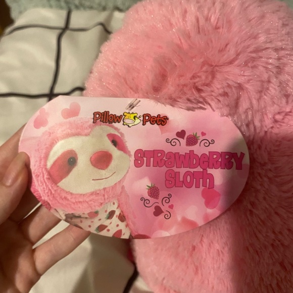 Detail Strawberry Sloth Pillow Pet Nomer 17