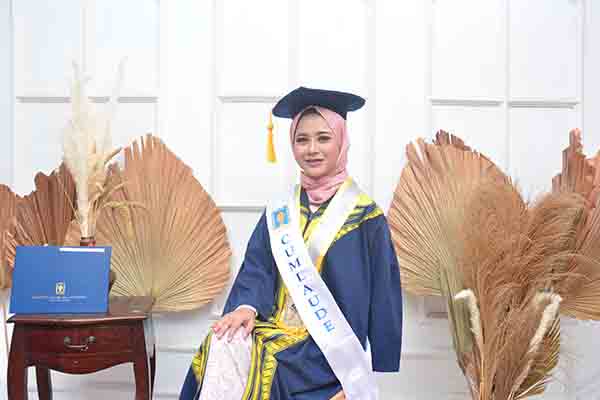 Detail Studio Foto Wisuda Terdekat Nomer 12