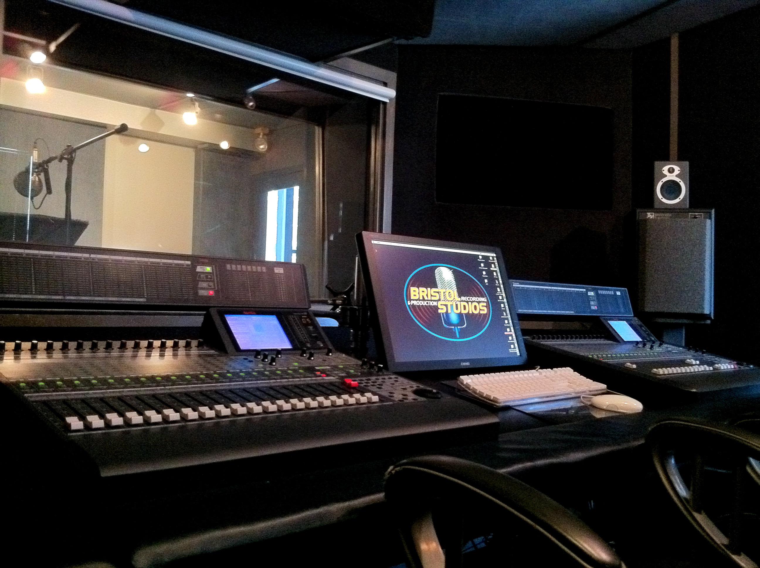 Detail Studio Hd Nomer 37