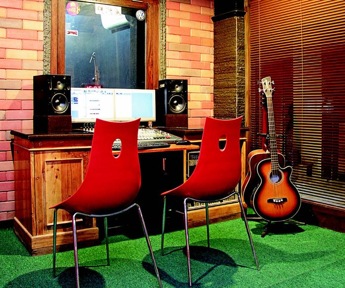 Detail Studio Musik Mini Di Rumah Nomer 13