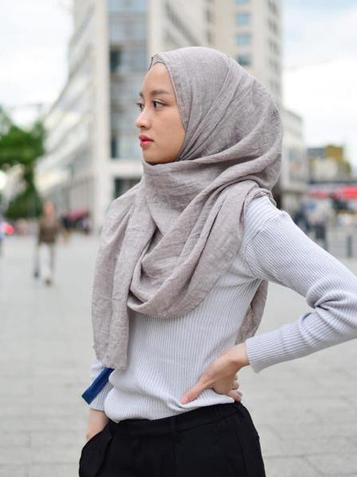 Detail Style Hijab Anak Kuliahan Nomer 16