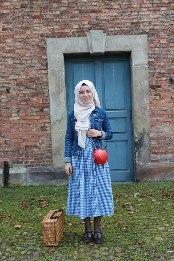 Detail Style Hijab Anak Kuliahan Nomer 27