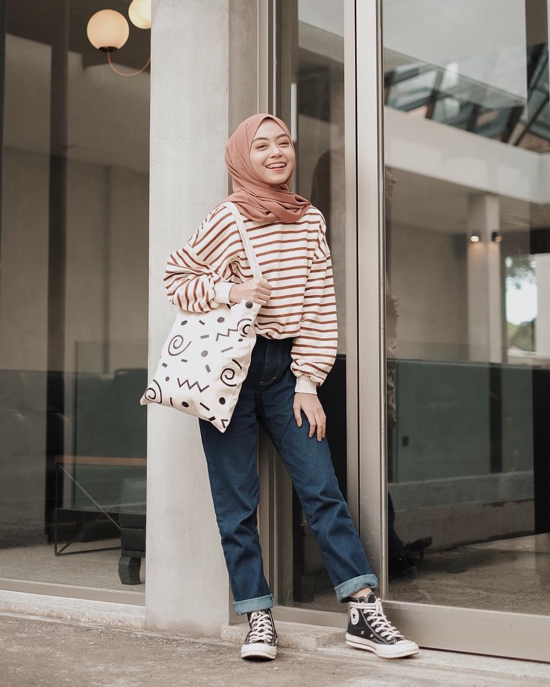 Detail Style Hijab Anak Kuliahan Nomer 30