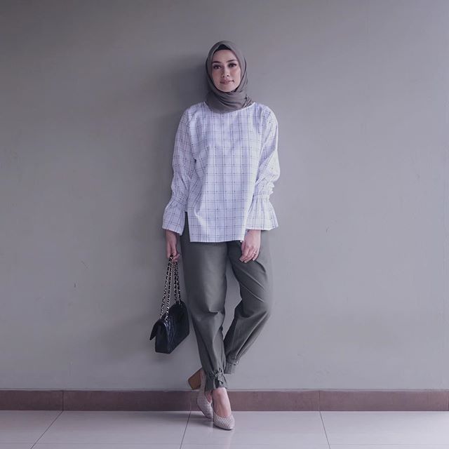 Detail Style Hijab Anak Kuliahan Nomer 40