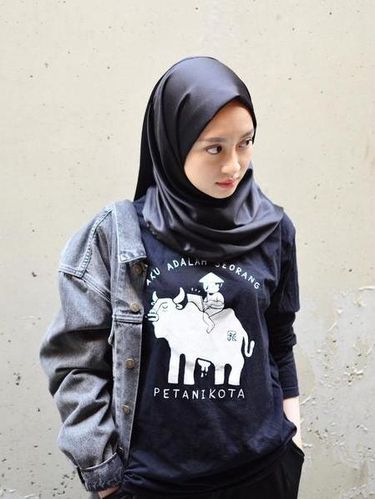Detail Style Hijab Anak Kuliahan Nomer 45