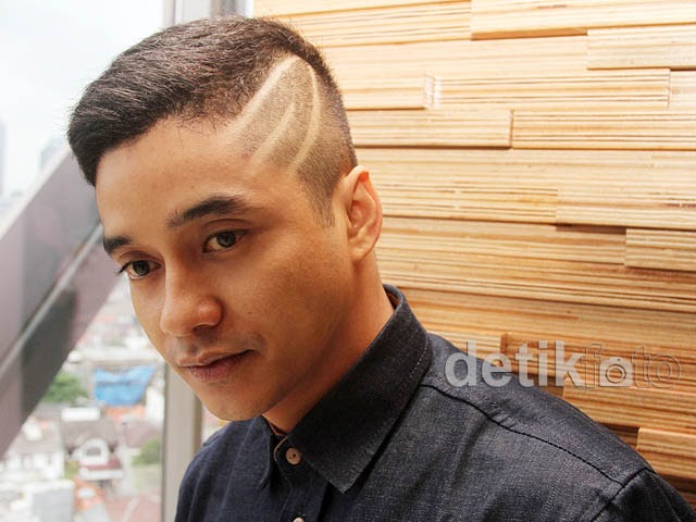 Detail Style Pria Botak Keren Nomer 35
