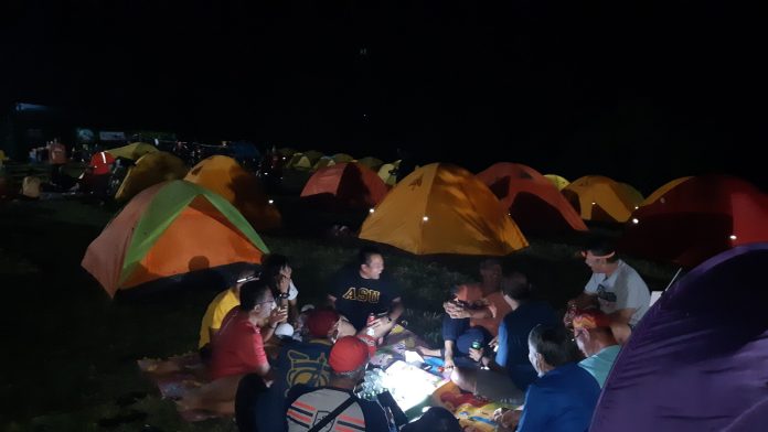 Detail Suasana Camping Malam Hari Nomer 15