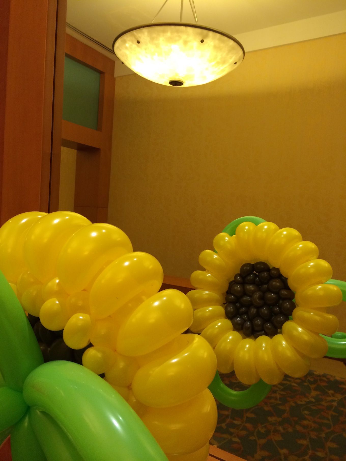 Detail Sunflower Balloon Garland Nomer 52