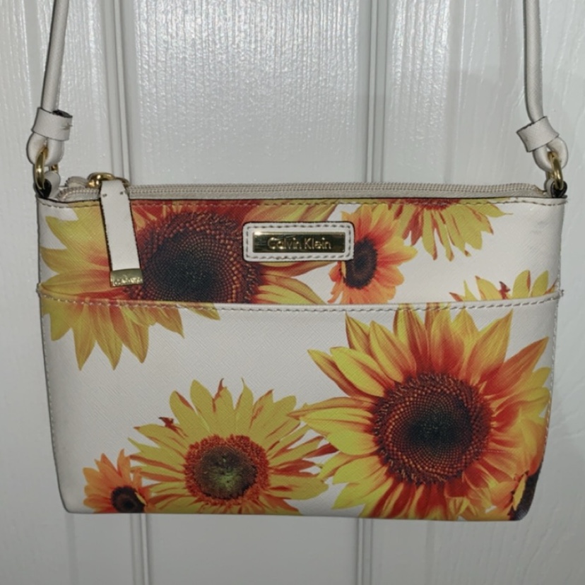 Detail Sunflower Calvin Klein Nomer 20