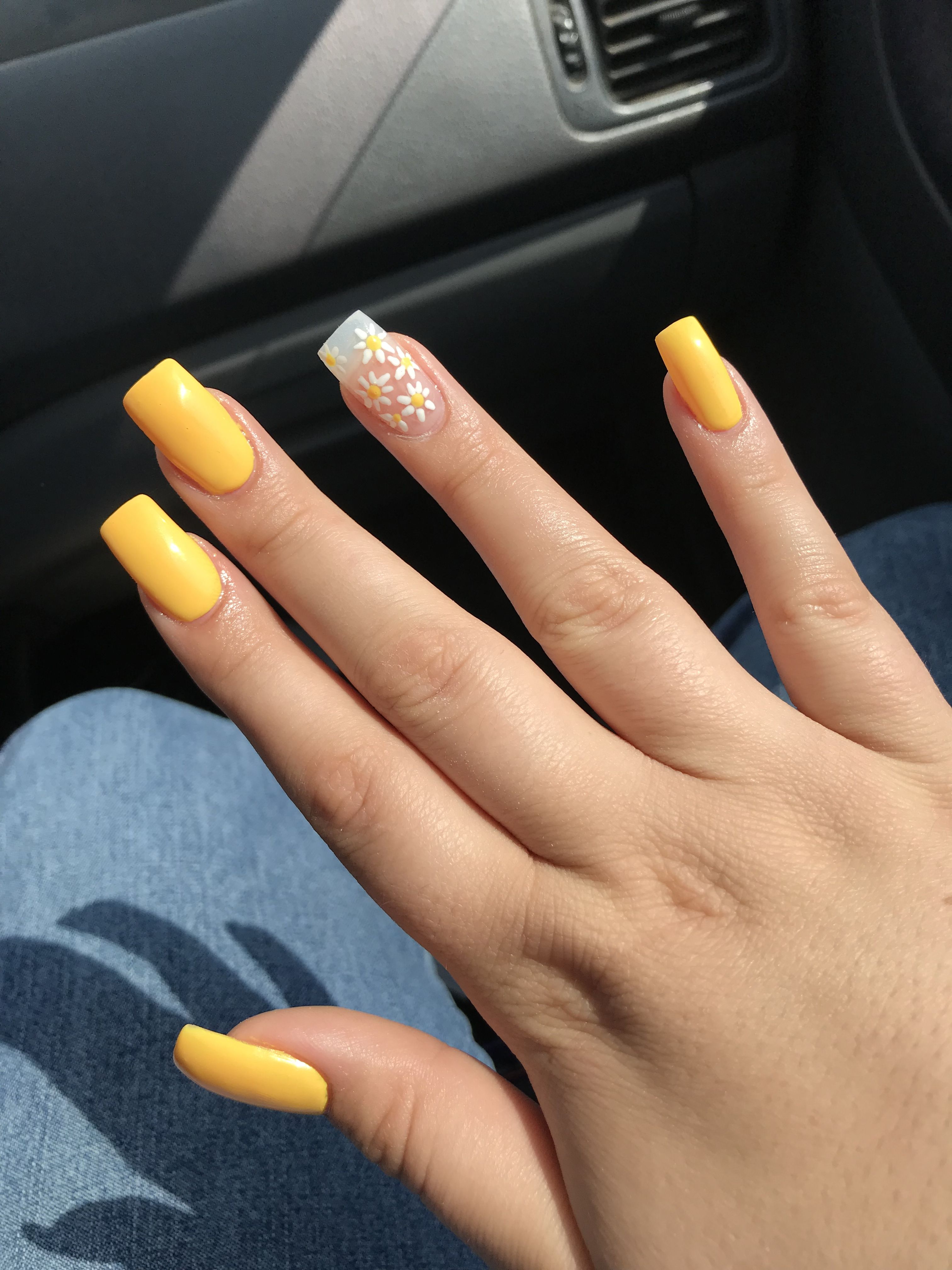 Detail Sunflower Nails Clear Nomer 3