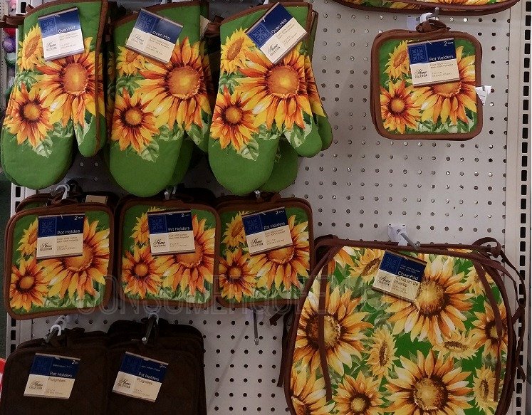 Detail Sunflower Plates At Dollar Tree Nomer 24