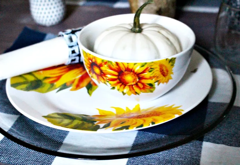 Detail Sunflower Plates Dollar Tree Nomer 36
