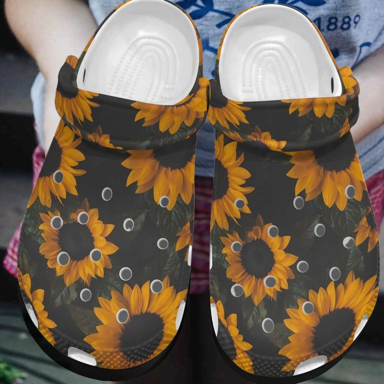 Detail Sunflower Print Crocs Nomer 36