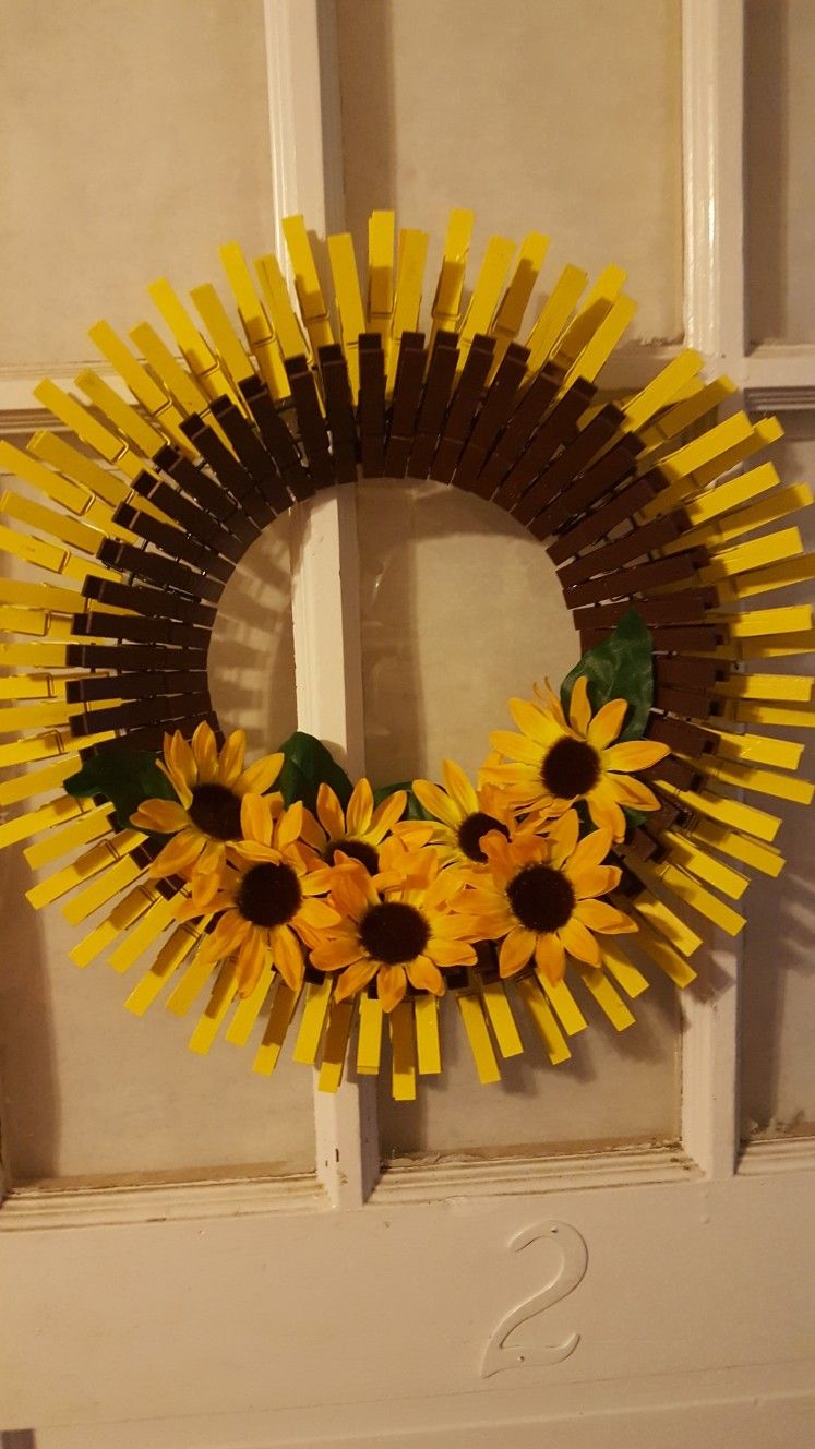 Detail Sunflower Wreath Clothespins Nomer 13