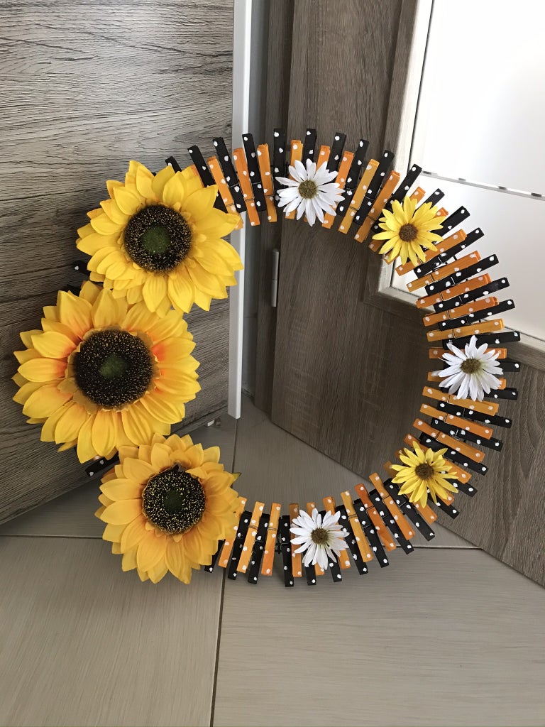 Detail Sunflower Wreath Clothespins Nomer 16