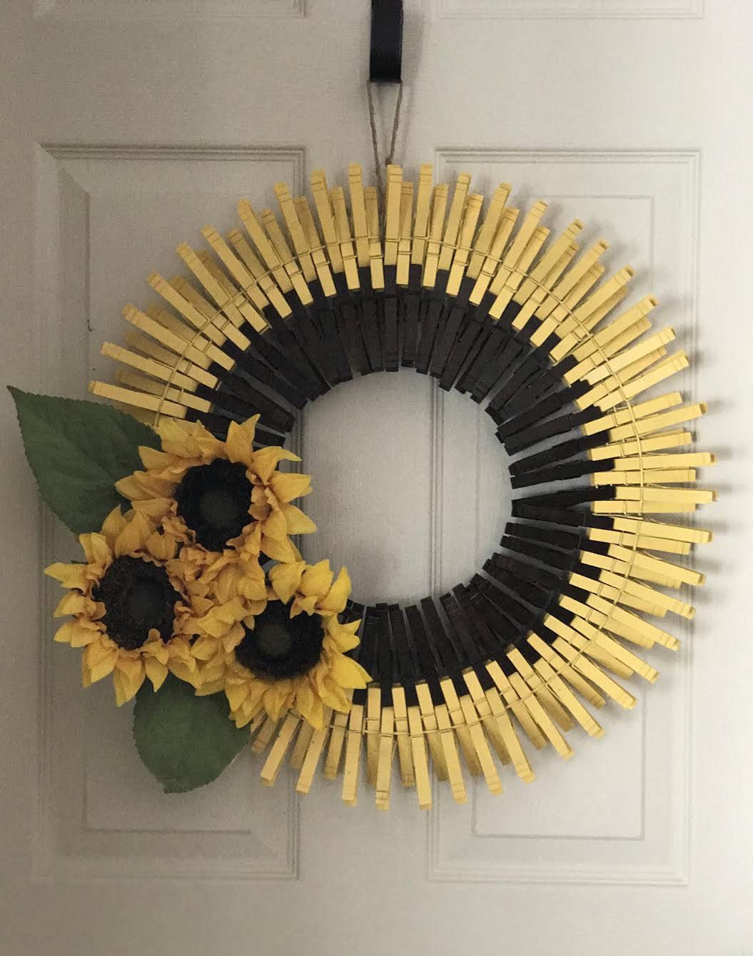 Detail Sunflower Wreath Clothespins Nomer 17