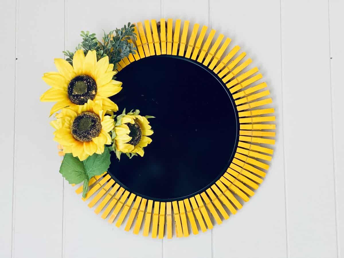 Detail Sunflower Wreath Clothespins Nomer 3