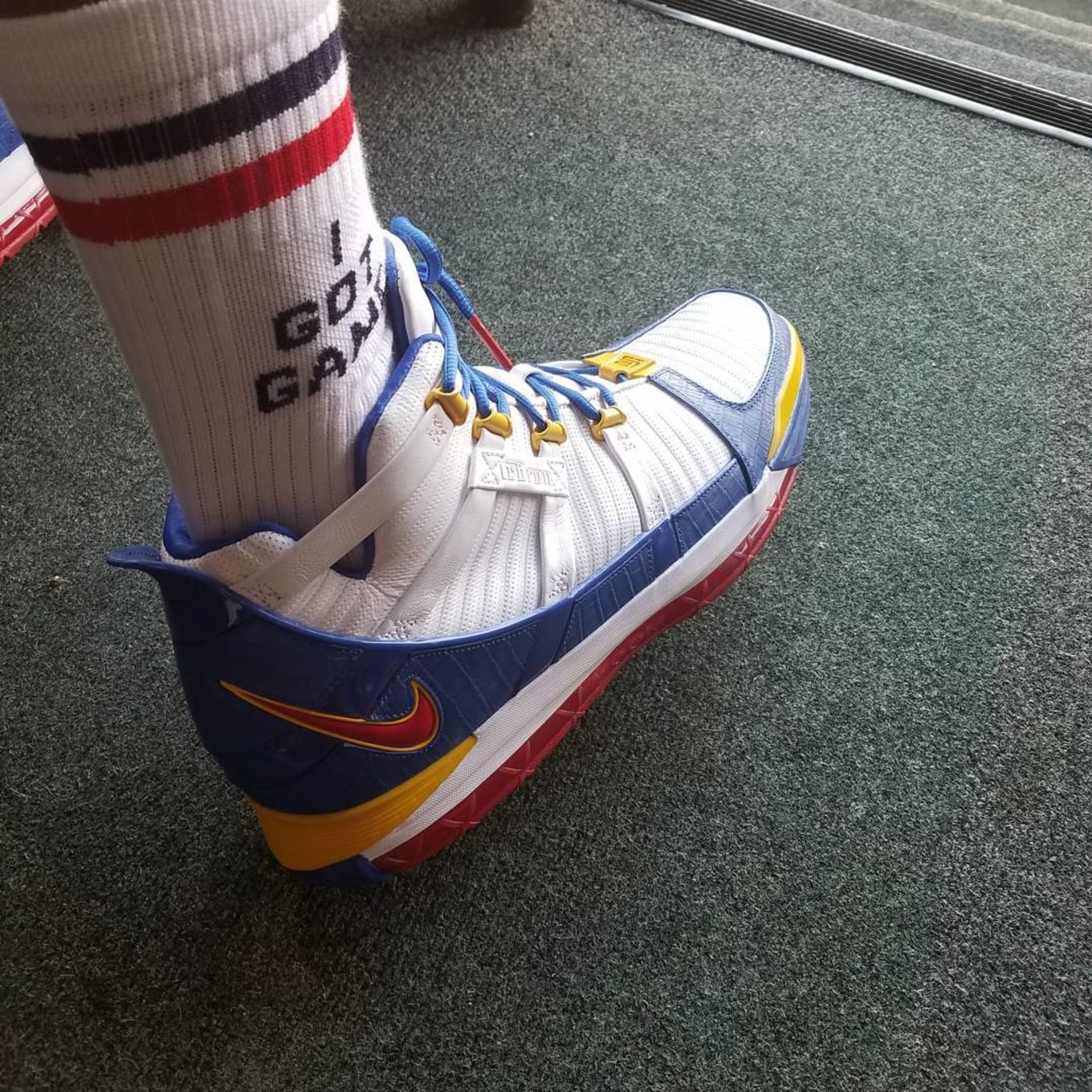Detail Superman Socks Nike Nomer 33