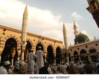 Detail Download Gambar Masjid Nabawi Nomer 57