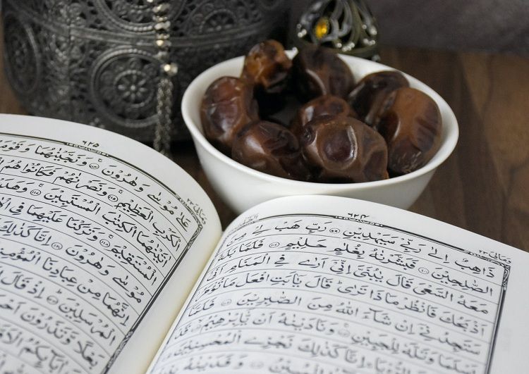 Detail Surat Al Waqiah Ayat 35 Sampai 38 Nomer 23