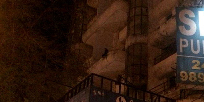Detail Surat Ghost Building Nomer 6