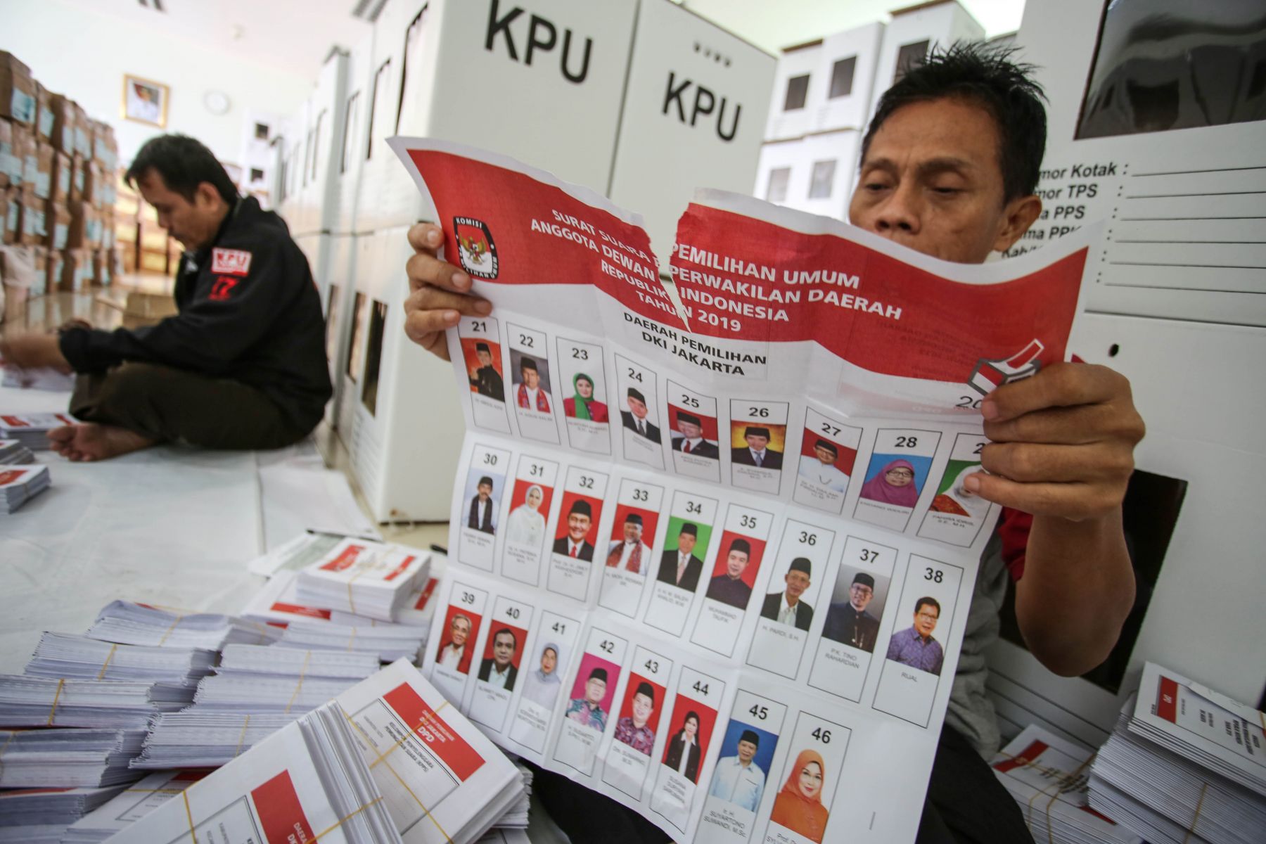 Detail Surat Suara Merah Nomer 18