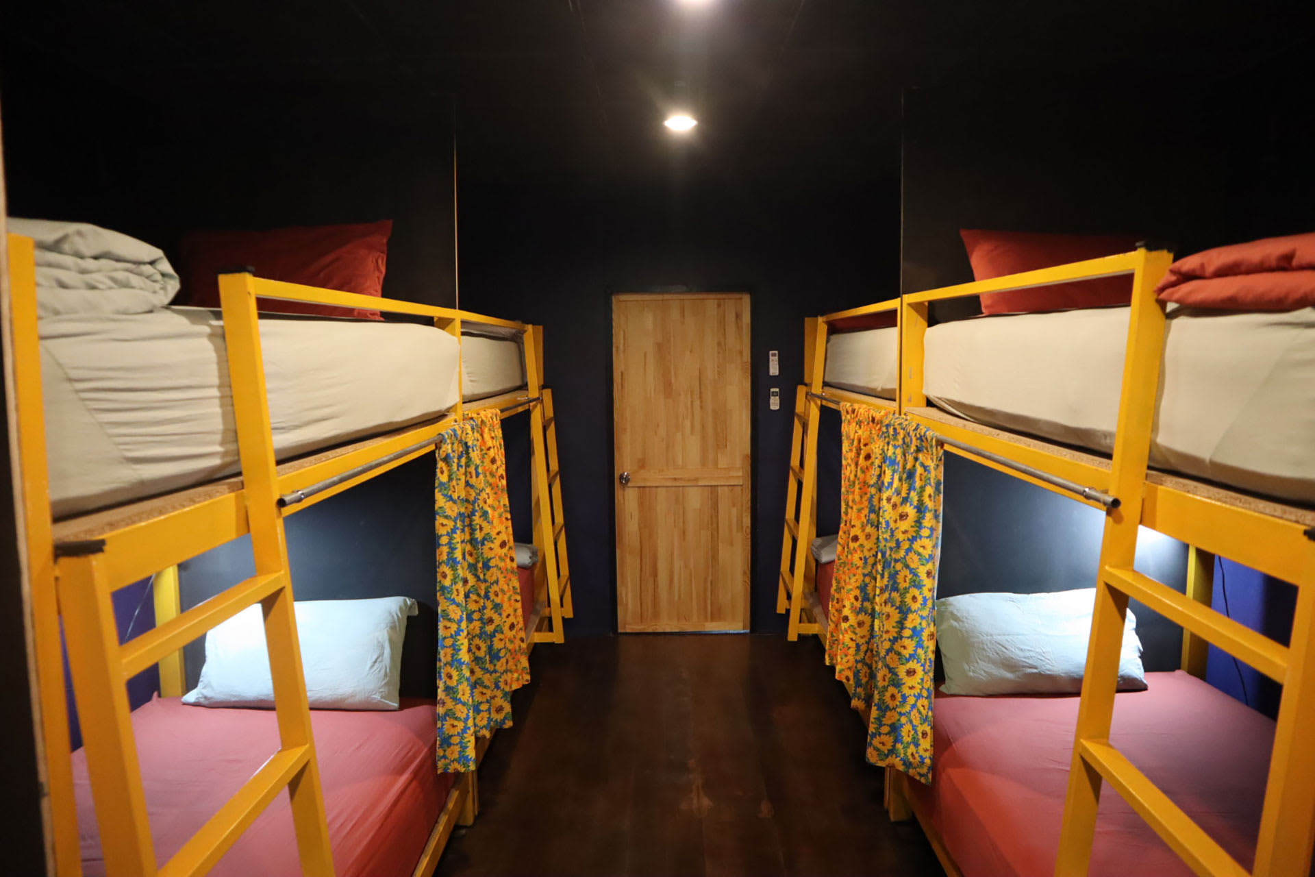 Detail Surat Thani Hostel Nomer 4